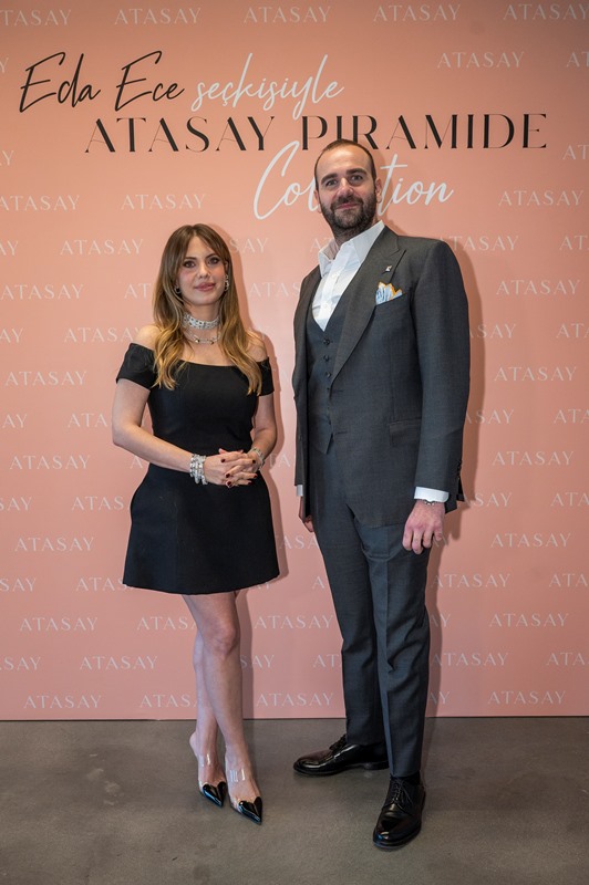  Eda Ece�nin Dokunu�uyla Atasay Piramide Collection �stanbul Modern�de I��ldad�! 